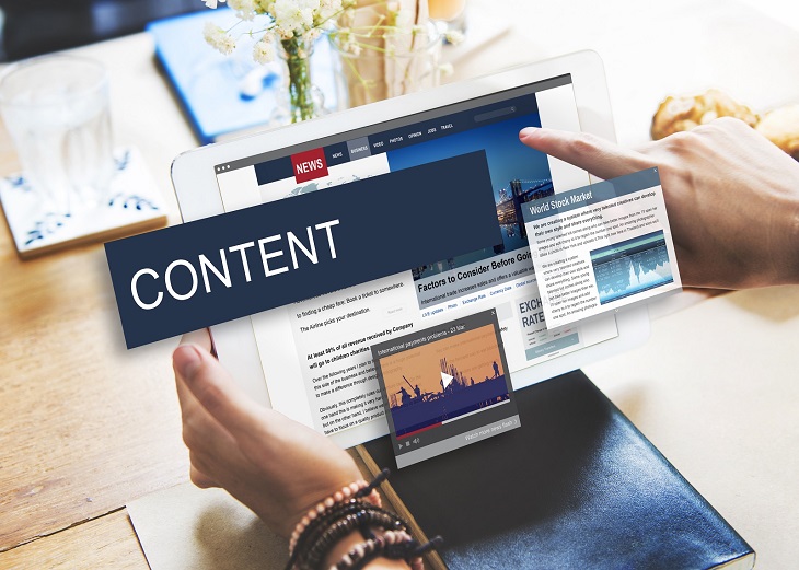 seo content- a person viewing different types of content on a web page